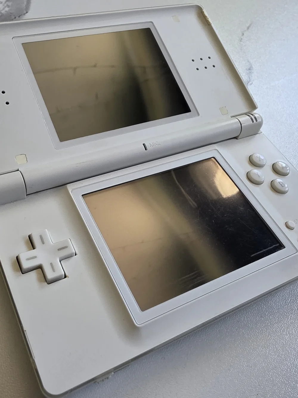 Nintendo DS Lite Handheld Console - White Silver Accents